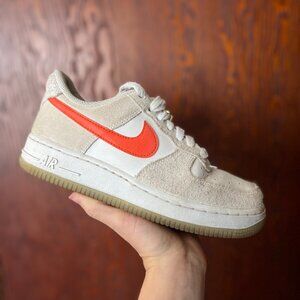 Nike Women's WMNS Air Force 1 '07 Se First Use, White/Orange/Summit White/Sail